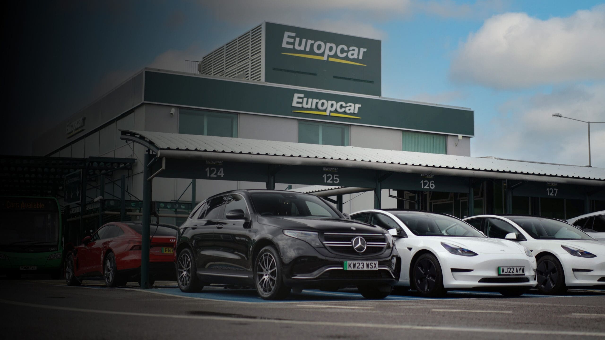 Ext Heathrow Staff Car Park 30571 (1)
